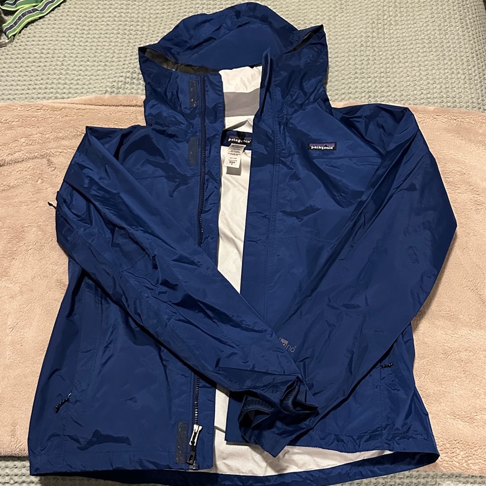 Patagonia Men's Navy Raincoat